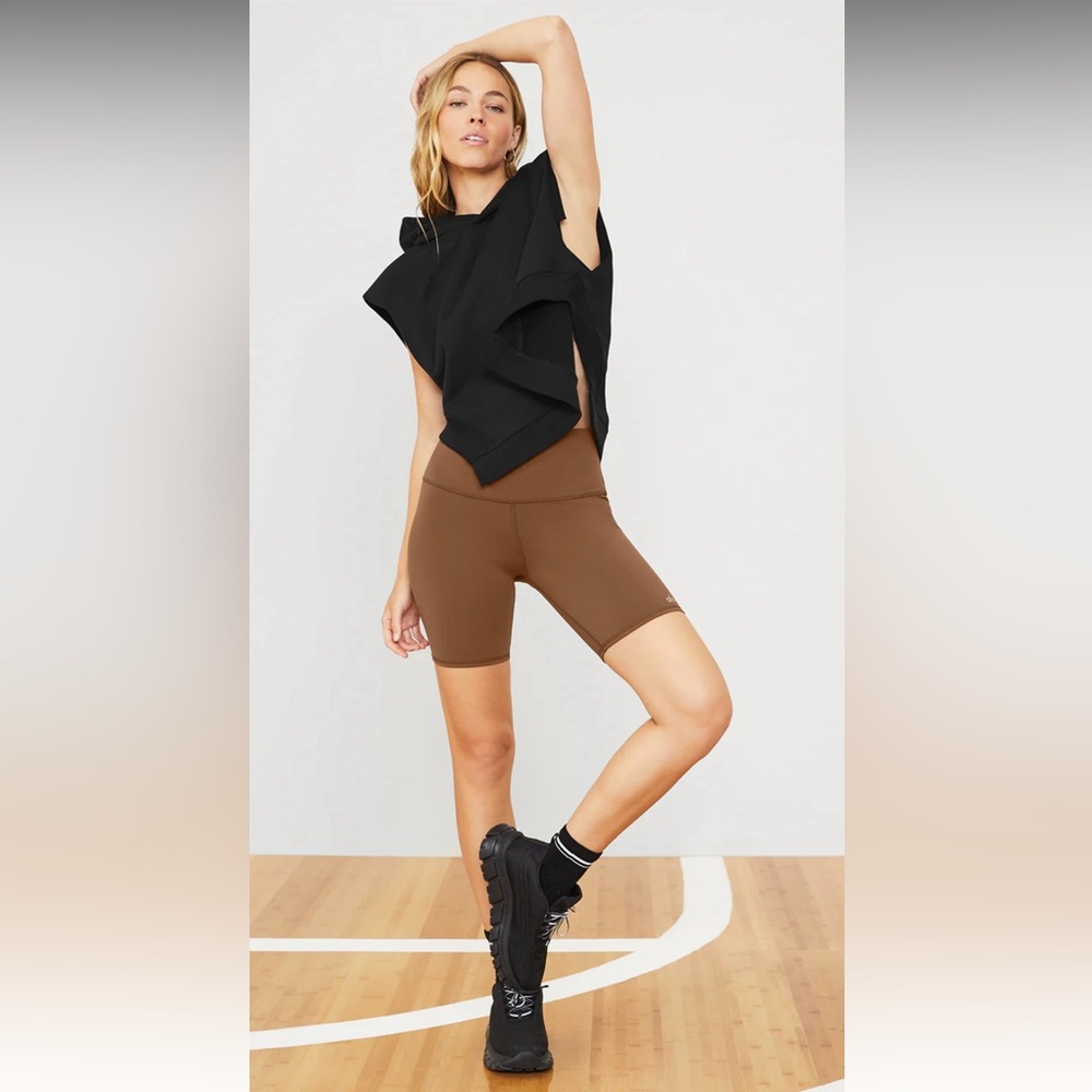 ALO 7” High-Waist Biker Short in Cinnamon Brown Sz XS